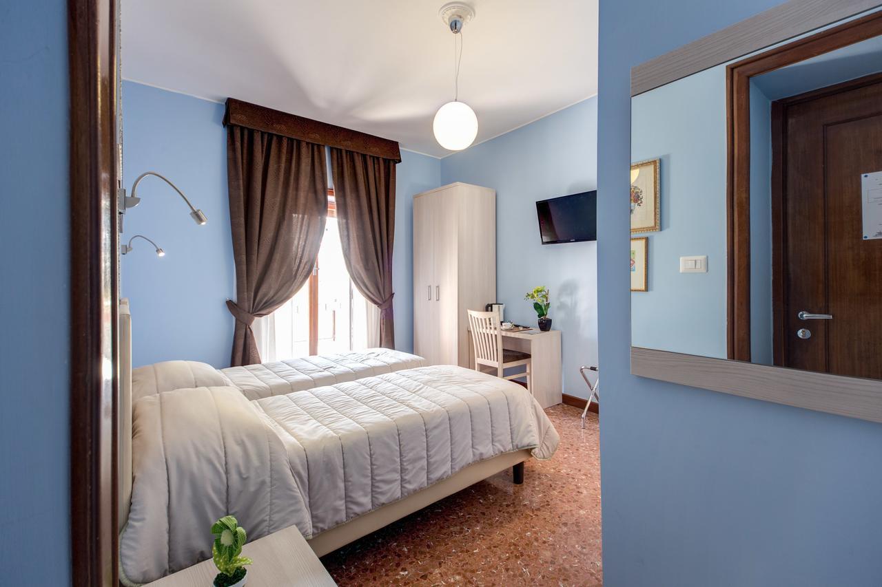 Bed and Breakfast Domus Cornelia à Rome Extérieur photo